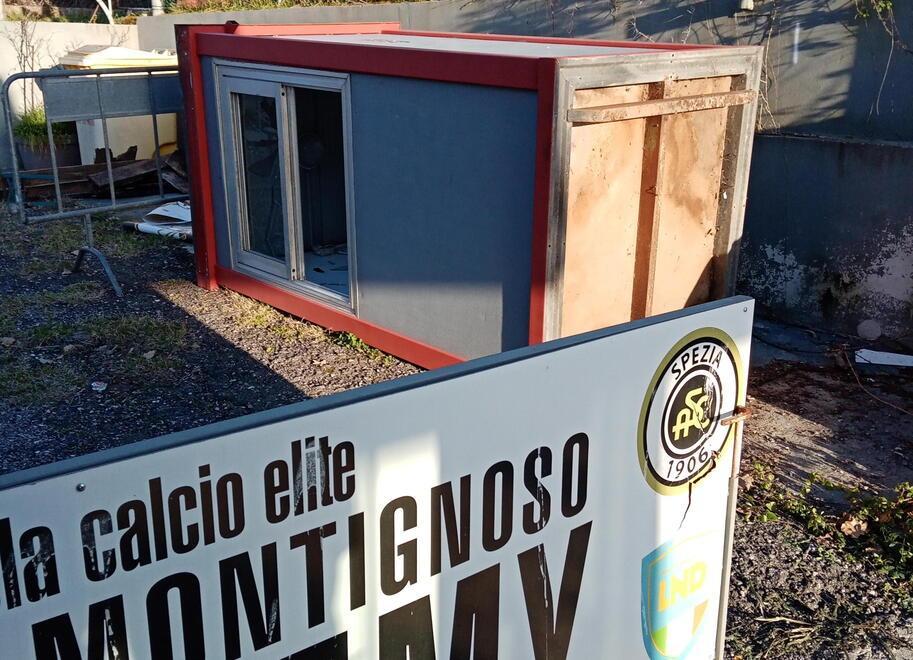 In degrado e in abbandono il campo sportivo di Turano 