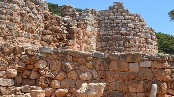Tra i 150 siti distribuiti nel territorio spiccano le antiche torri di Palmavera