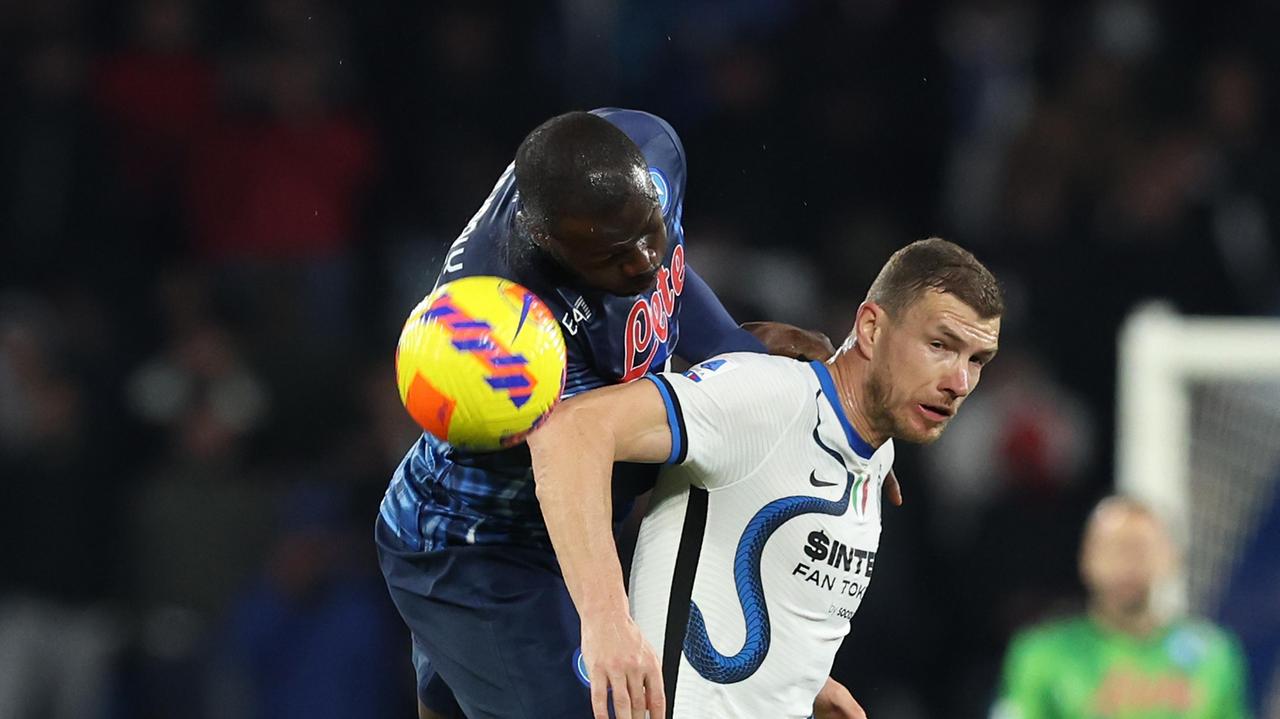 Koulibaly svetta alle spalle di Dzeko: l’anticipo della 25esima giornata è terminato 1-1