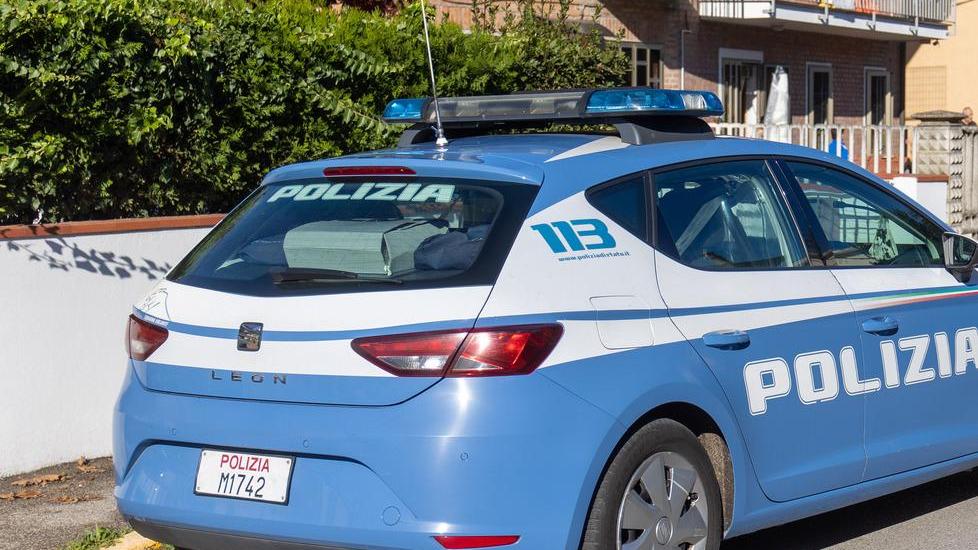 A San Giuliano è intervenuta una volante della polizia