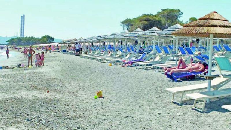 Uno degli stabilimenti balneari realizzati in Costa Est nell’ambito di servizio Carlappiano (foto Paolo Barlettani)