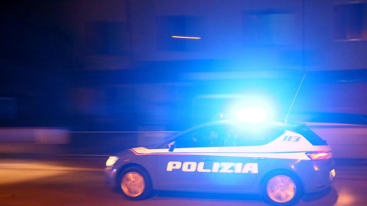 Ubriaca contromano in autostrada, denunciata 26enne massese