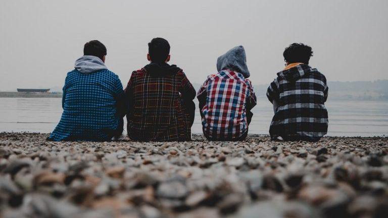 La noia degli adolescenti, il gioco mortale e la fragilità della vita