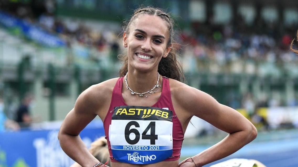 Dalia Kaddari si presenta col nuovo personale: 7”38