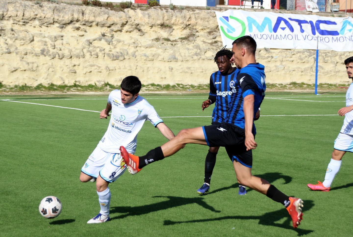 Latte Dolce travolto dal Gladiator la classifica fa paura 