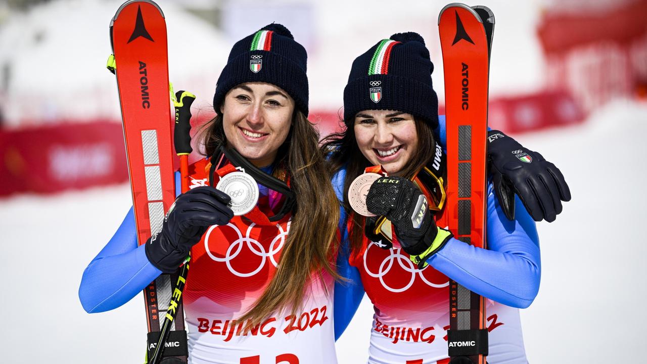 Olimpiadi invernali, Goggia e Delago super sono argento e bronzo nella discesa libera femminile Olimpiadi invernali, Goggia e Delago super sono argento e bronzo nella discesa libera femminile