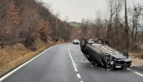 Pavullo. Frontale tra auto Fondovalle chiusa e una donna ferita 