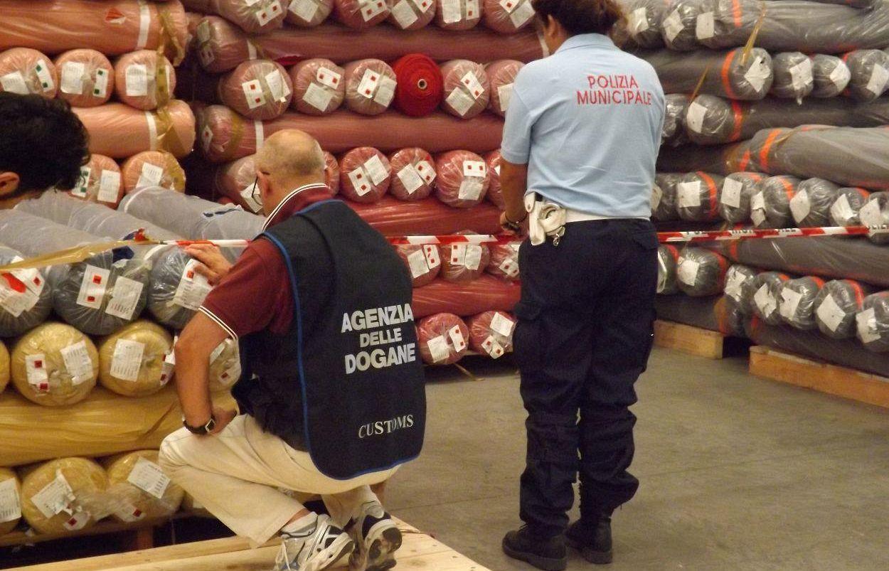 Un controllo del personale dell’Agenzia delle Dogane