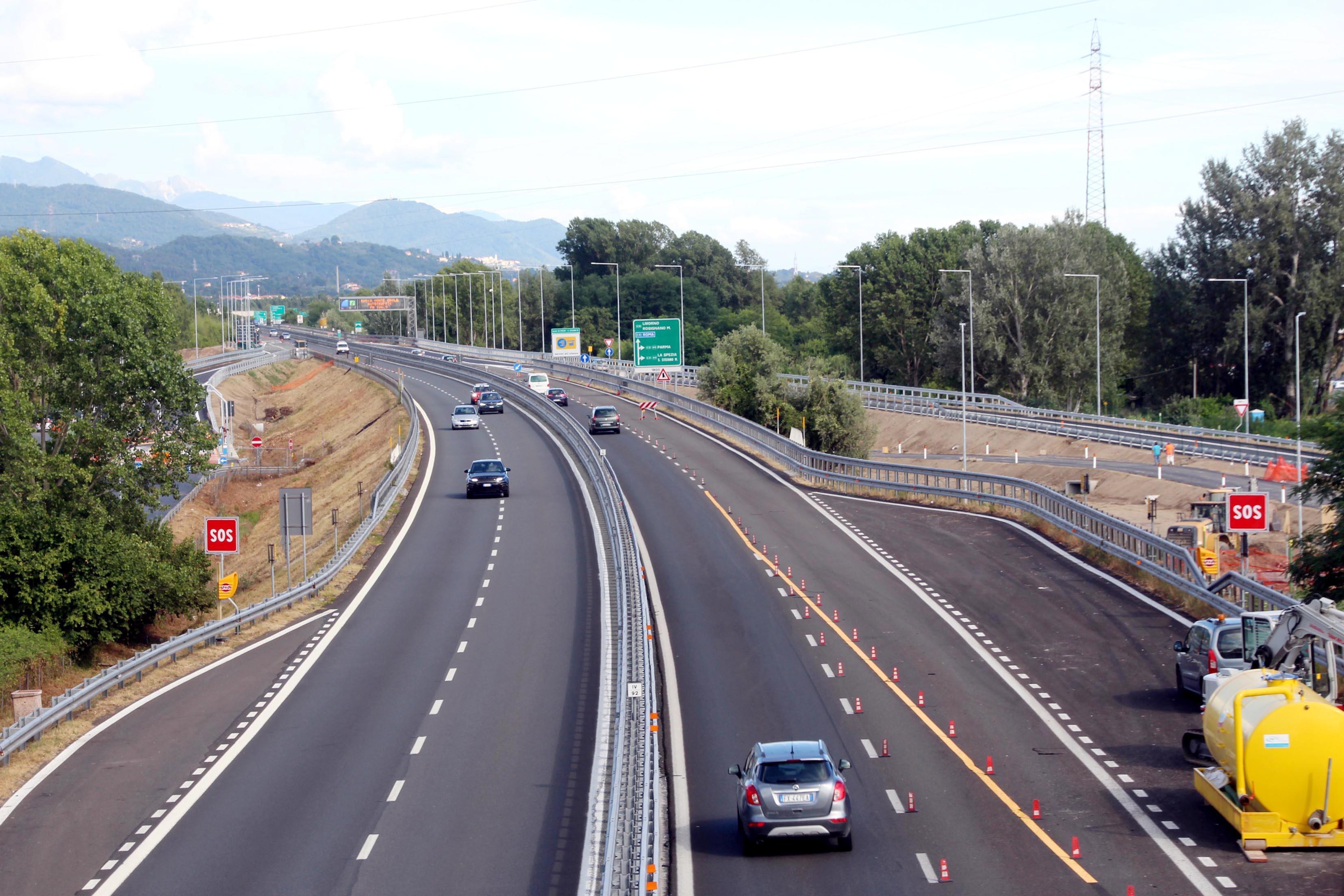 L'autostrada A12: è finita al centro della maxi causa di Salt nei confronti dello Stato (Foto Claudio Cuffaro)