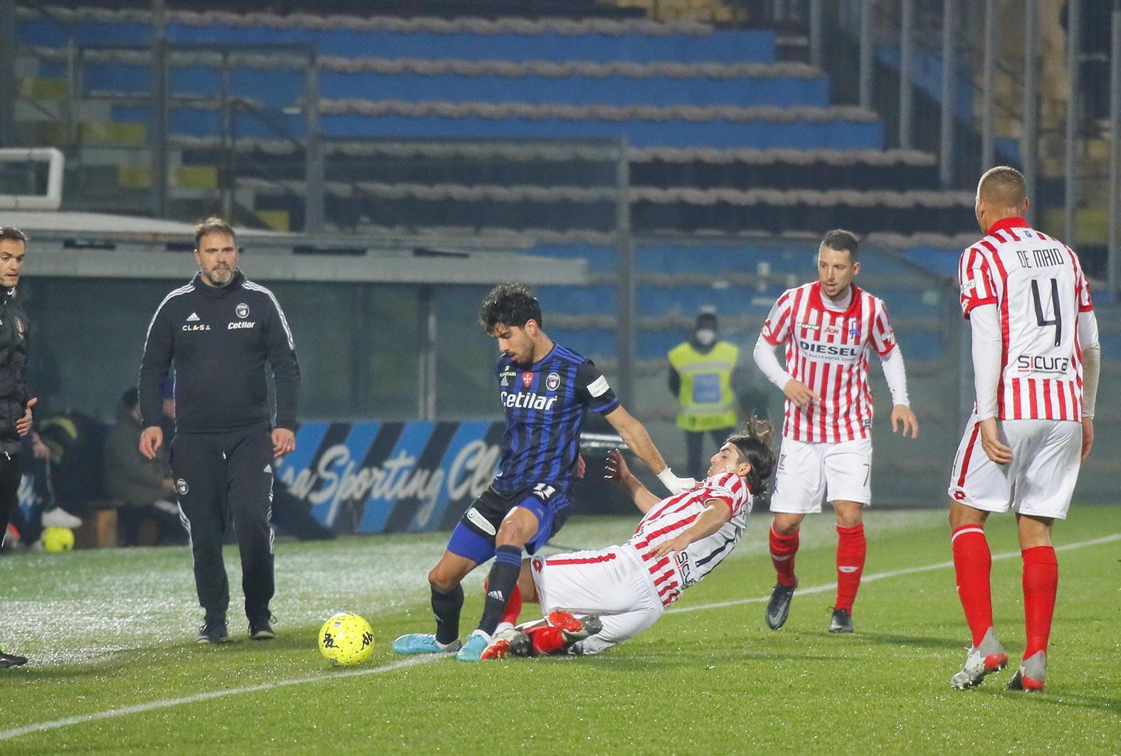 Cohen sotto gli occhi di D'Angelo (foto Renzullo/Muzzi)