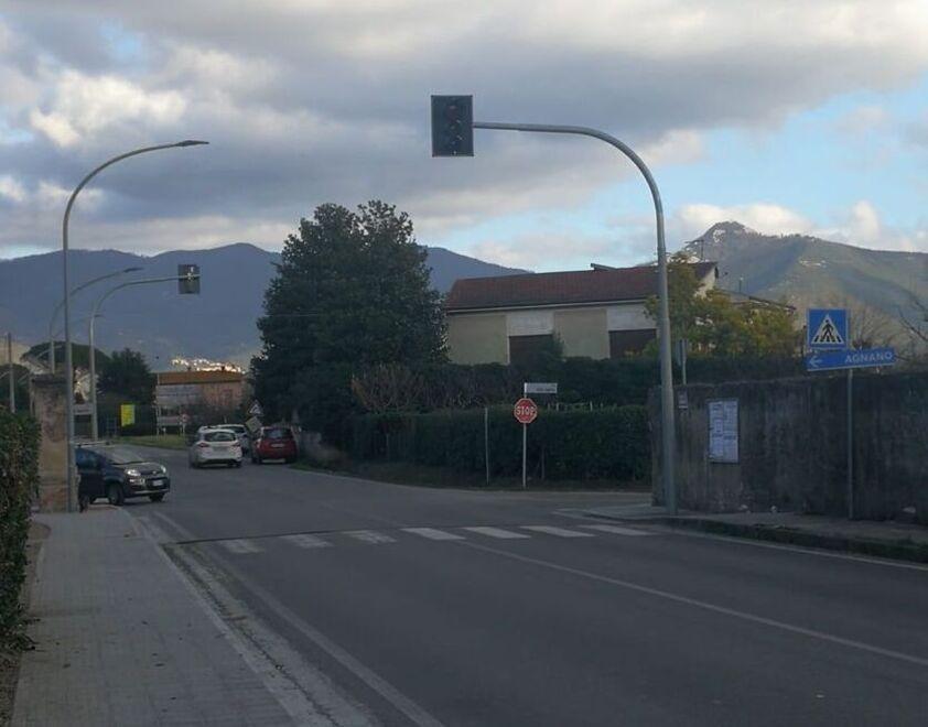Semafori installati sulla provinciale, a breve l'accensione 