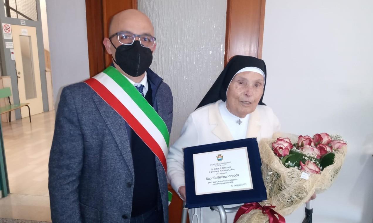 Le 100 candeline di Suor Battistina