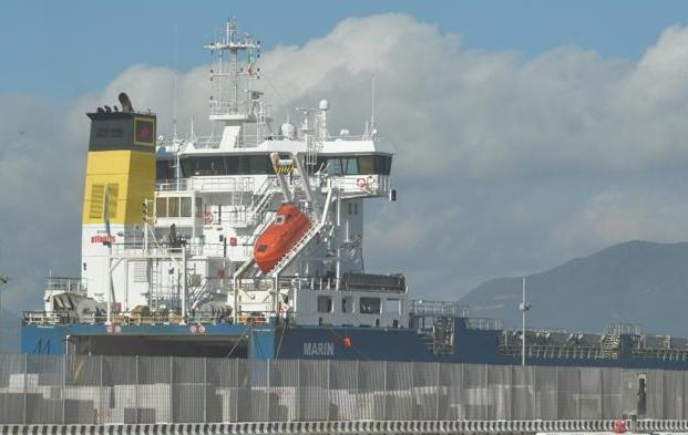 Gravi irregolarità a bordo: nave sotto sequestro 