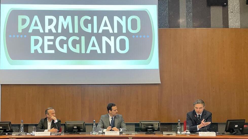 Il re dei formaggi più forte del Coronavirus: «La filiera del Parmigiano Reggiano è riuscita a espandere i consumi»