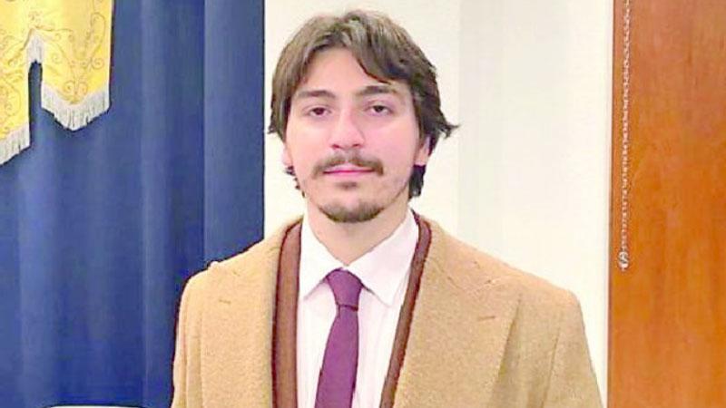 Lo studente universitario Leonardo Bachini, ex alunno dell’Iti, durante la consegna del prestigioso premio