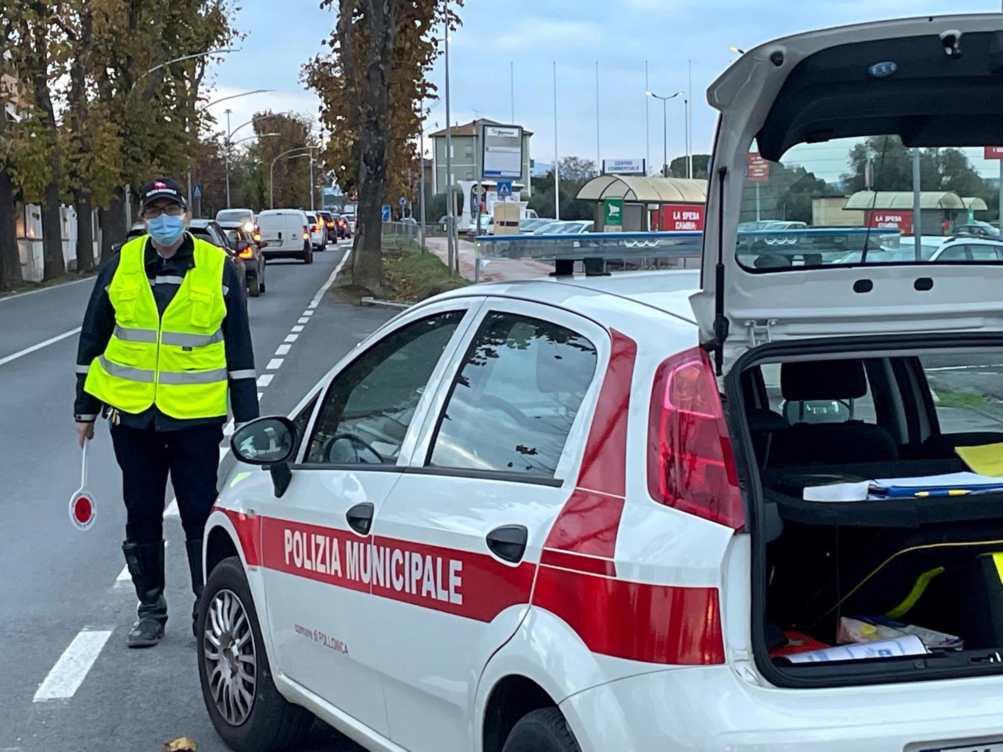 Un agente della polizia municipale (foto d'archivio)