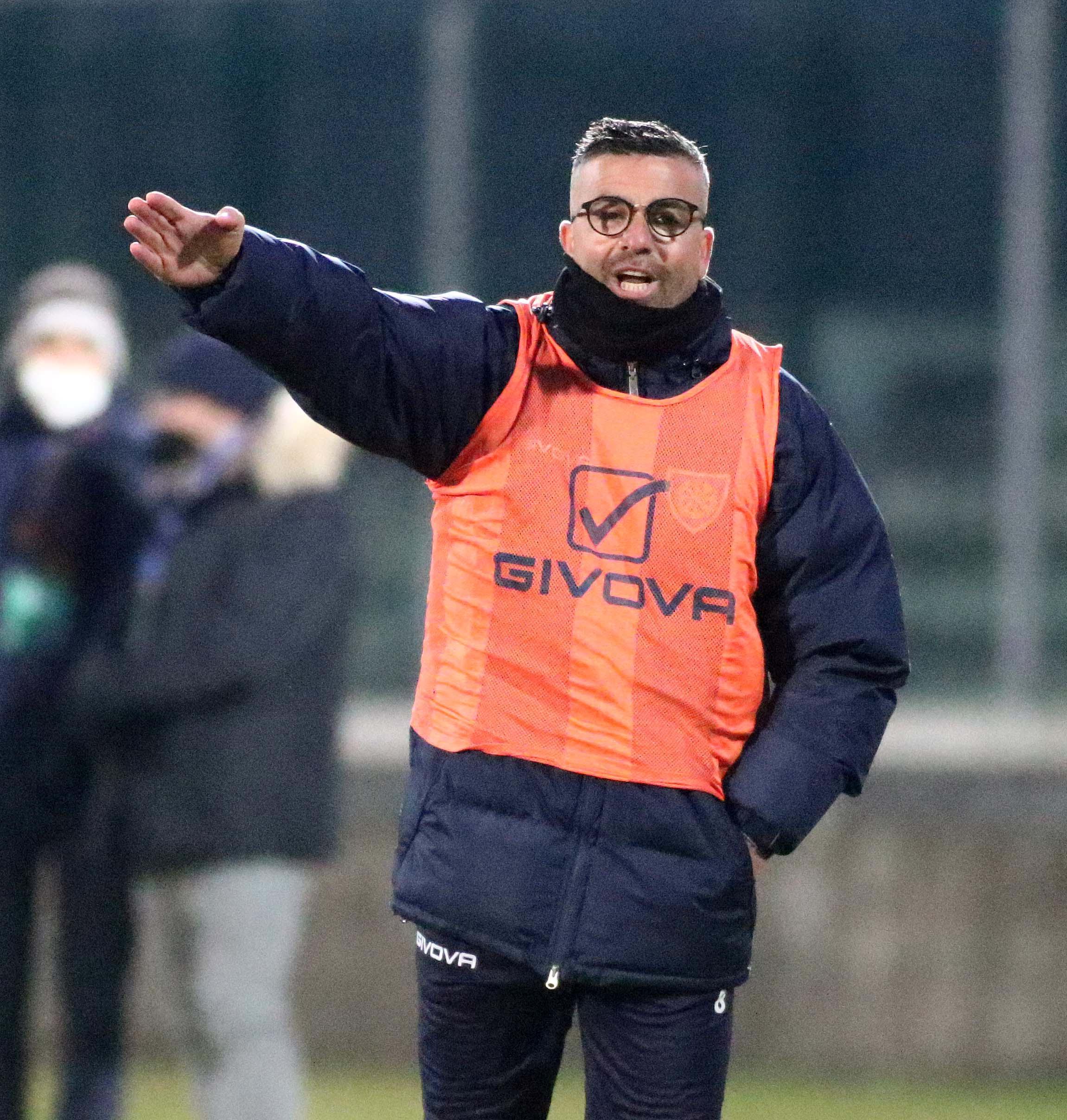 Il tecnico della Carrarese Antonio Di Natale