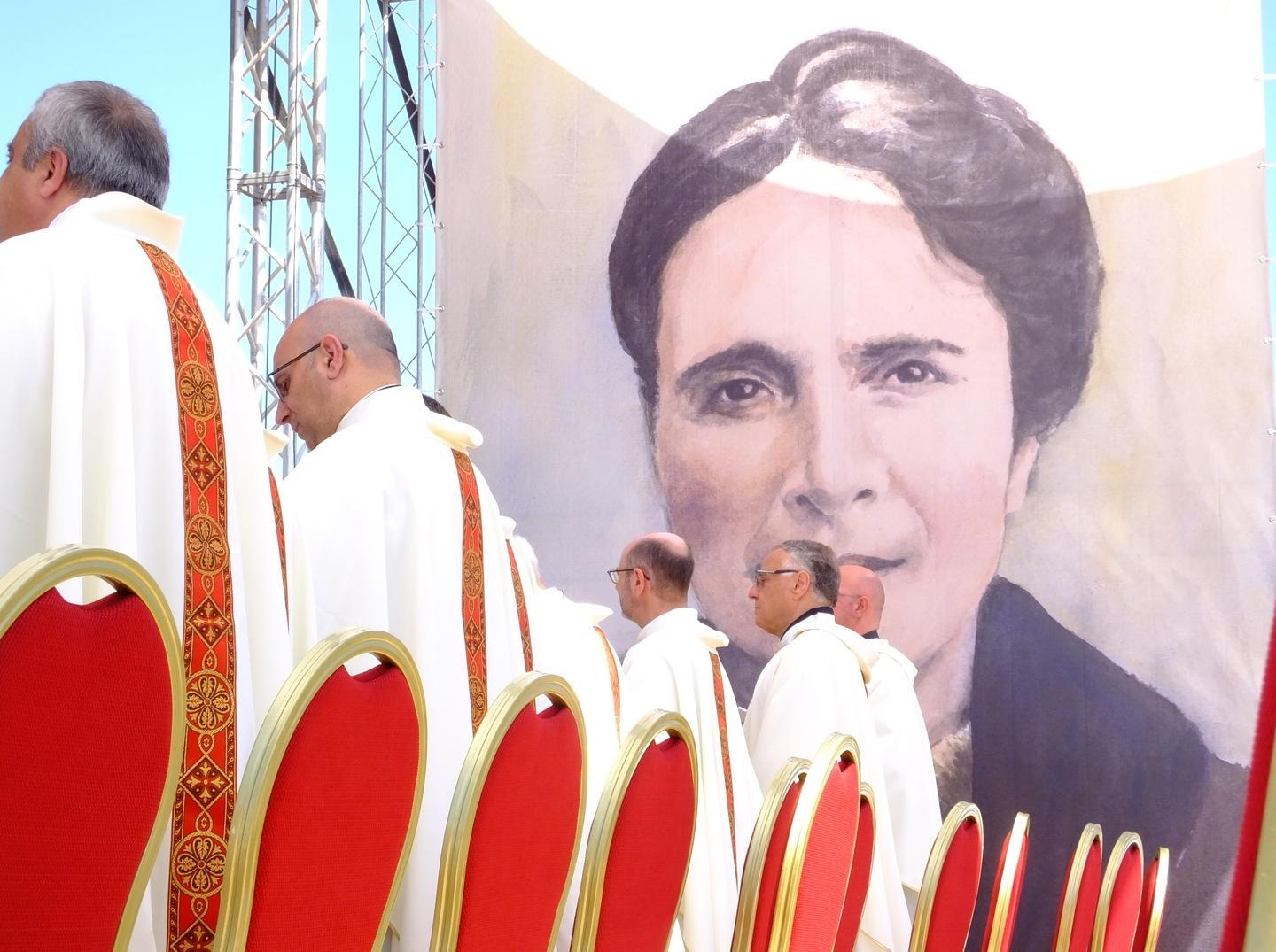 Beata Edvige Carboni, via alle celebrazioni 