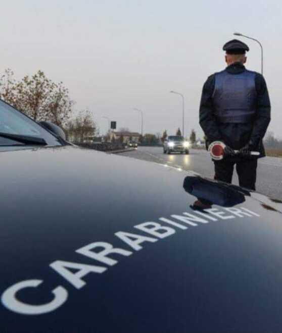 Castelfranco. Il ladro forza la serratura Rubati diversi profumi 