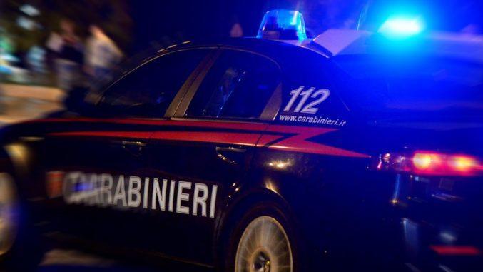 Prato, guardia giurata si spara all'interno della propria auto