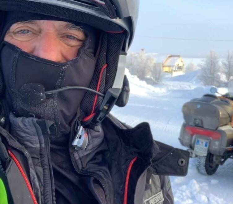 In sidecar a Capo Nord: «Paesaggi meravigliosi ma anche tanto freddo» 