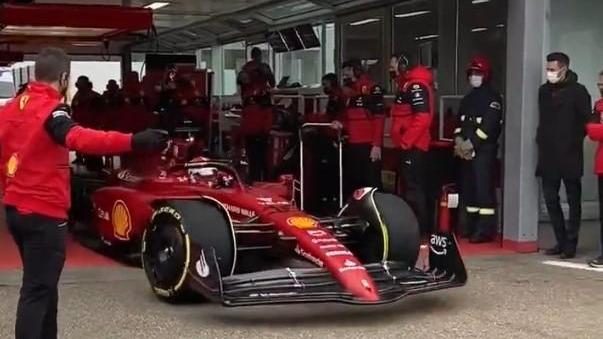 Fiorano, è già tempo di pista per la Ferrari f1 - 75. Primi giri per Leclerc e Sainz