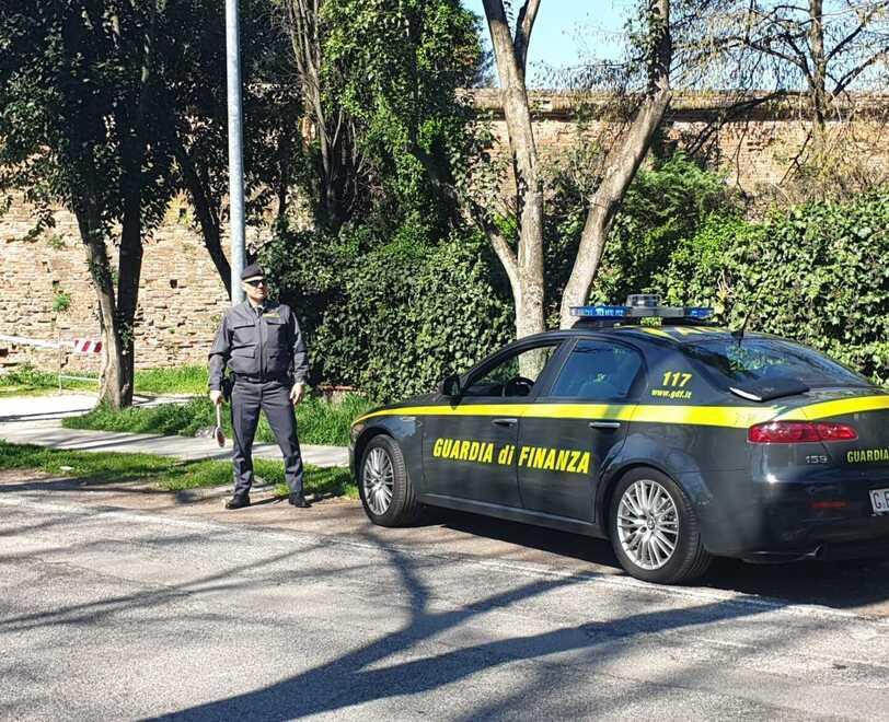 Fuggiva all’arresto da un anno, beccato grazie al Green pass 