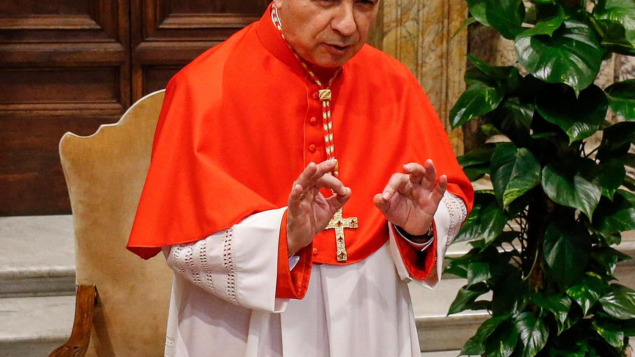 Sulla Nuova in edicola sabato 19, il cardinale Becciu si difende