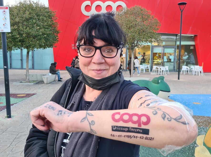 Graziella Loreti e il suo tatuaggio in onore della Coop