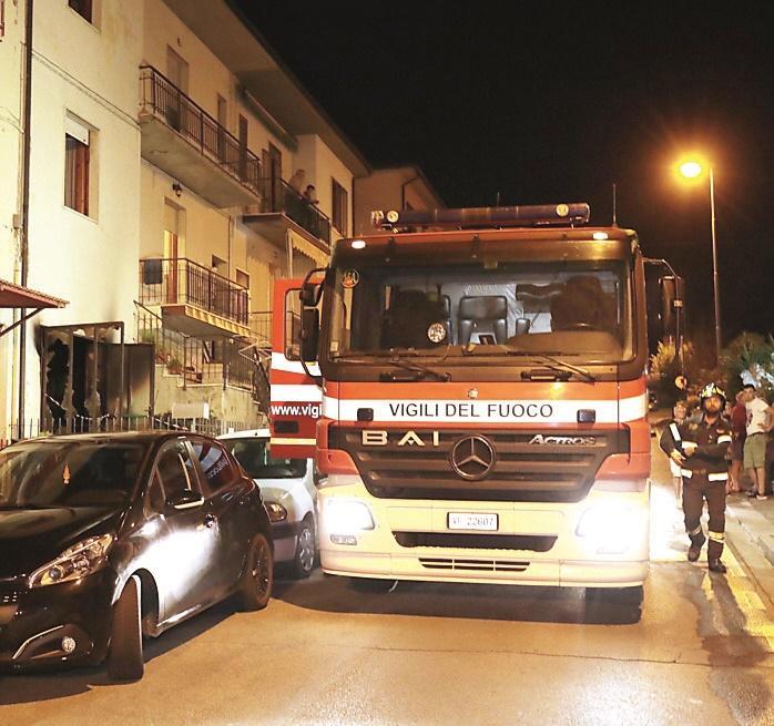 Fuga di gas in un’abitazione. Coppia di anziani messa in salvo