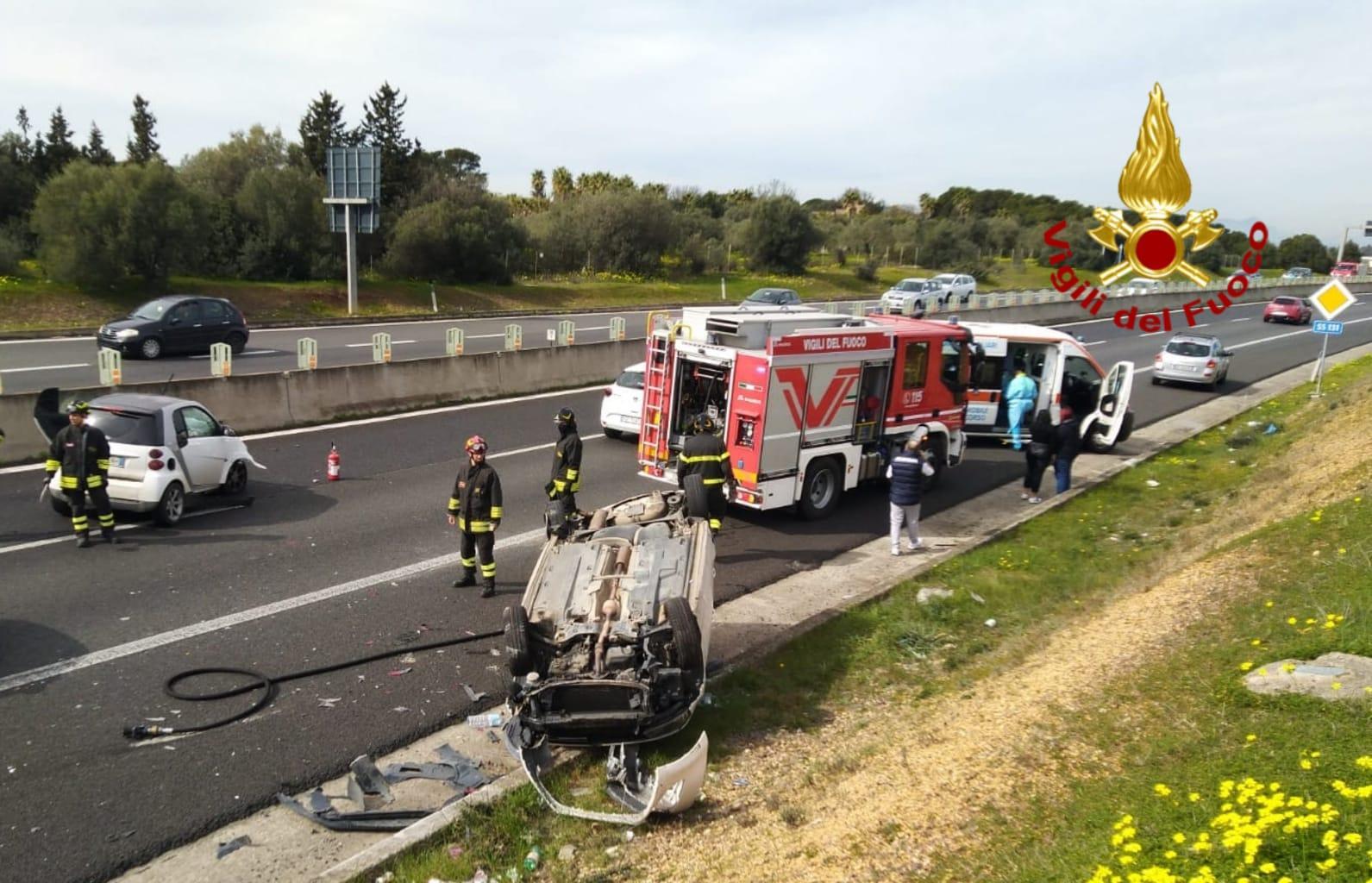 Sestu, collisione fra auto sulla statale 131: due feriti