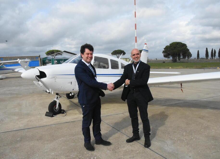 Volare in Piper da Grosseto all’Elba o in Corsica: al Baccarini il “Bla bla” aereo 