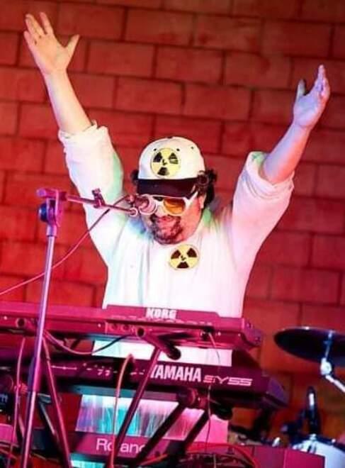 Fabbrico, muore per un malore il musicista e attore Paolo “Ciopa” Lugli 