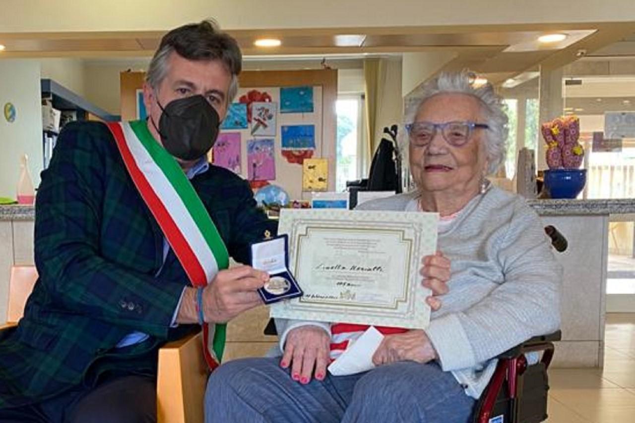 Cagliari festeggia i 107 anni di Lisetta Mercalli, la cittadina più anziana 