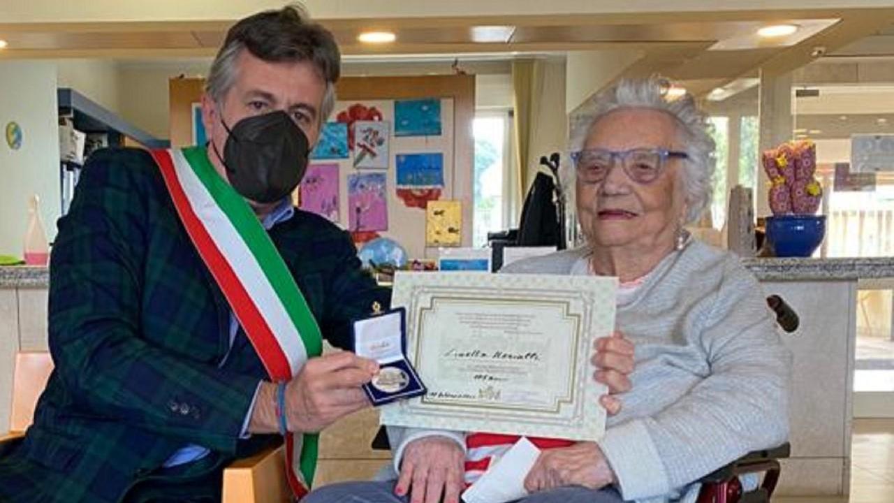 Cagliari festeggia i 107 anni di Lisetta Mercalli, la cittadina più anziana 