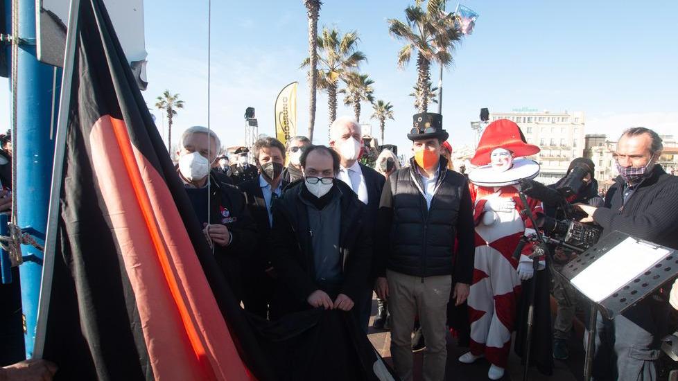 Il successo dell’apertura della kermesse inorgoglisce la città, durante la cerimonia di inaugurazione arriva il messaggio del ministro Franceschini che annuncia un fondo specifico per i carnevali storici
