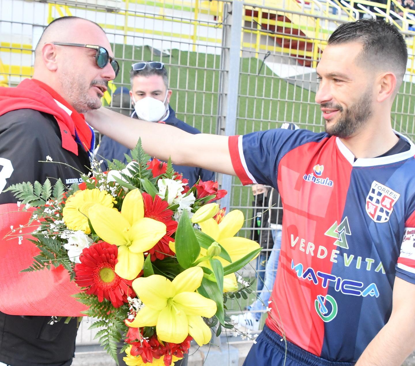Fiori per Costanzo e l’inutile vittoria ai... calci d’angolo