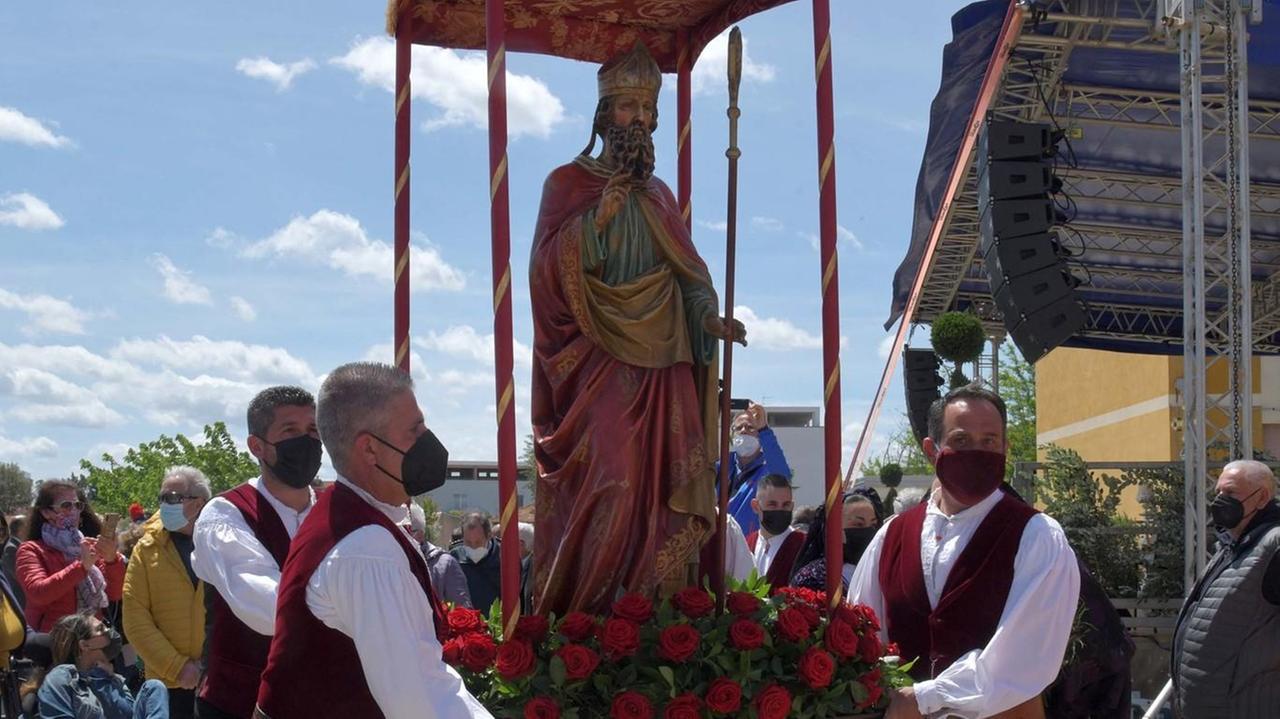 La raccolta di fondi per la festa