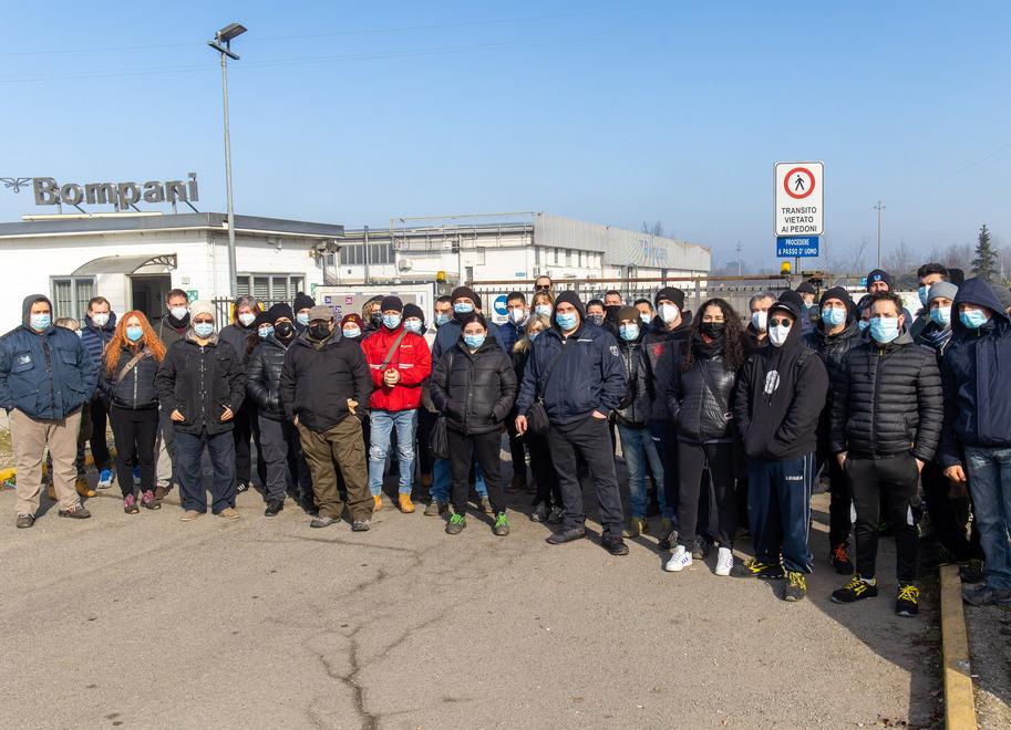 Fox Bompani: metà stipendio, tante paure. «Difficile andare avanti» 