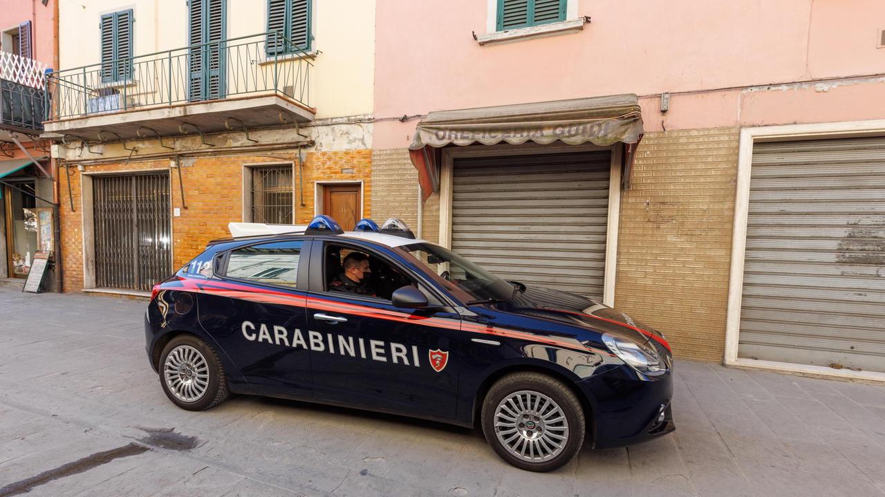 Fabbrico: accoltella il padrone di casa che gli chiede di pagare l'affitto