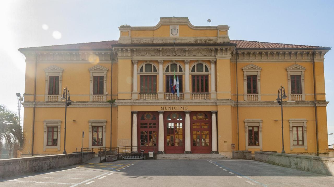 Pietrasanta, in arrivo quindici assunzioni in Comune: ecco quali profili si cercano