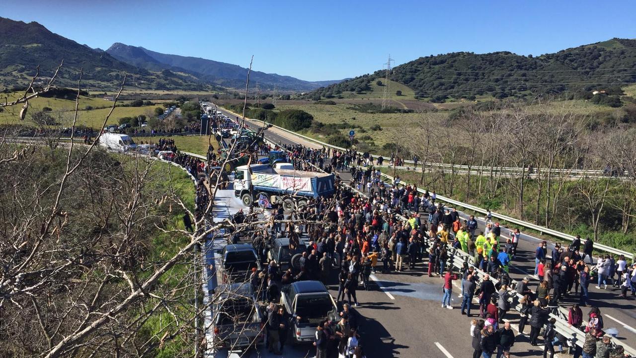 Il blocco sul ponte di Lula