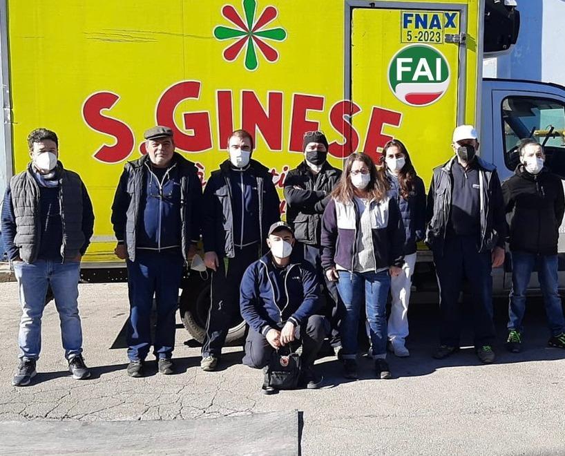 Gruppo di lavoratori dello stabilimento San Ginese di Capannori