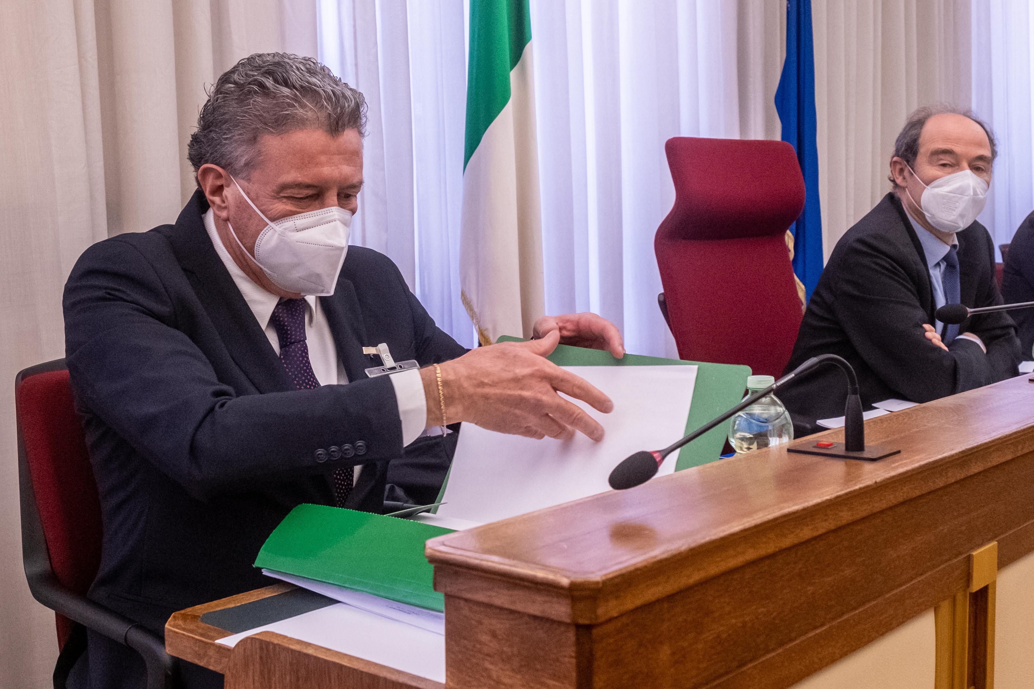 Morte di David Rossi: il pm Marini: "Sul suo computer 35 link sui suicidi"