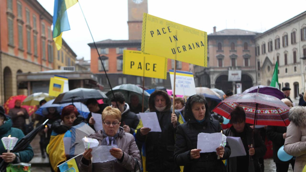Le donne ucraine a Reggio Emilia: «Il conflitto c’è da otto anni, la tensione per le strade è diventata un’abitudine»