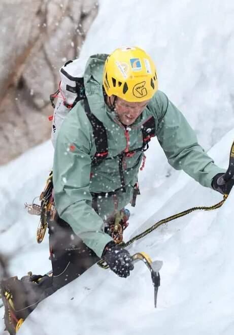 Scalerà l’Everest con gambe artificiali, Andrea Lanfri sfida la madre delle vette 