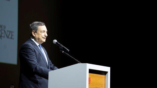 Draghi e le due guerre: «Putin, basta soprusi. Covid, riapriamo tutto»