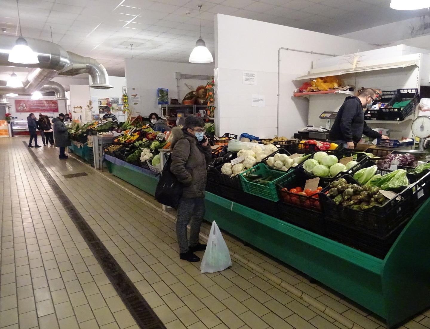 «Mercato, condizioni disastrose: serve un sopralluogo immediato»