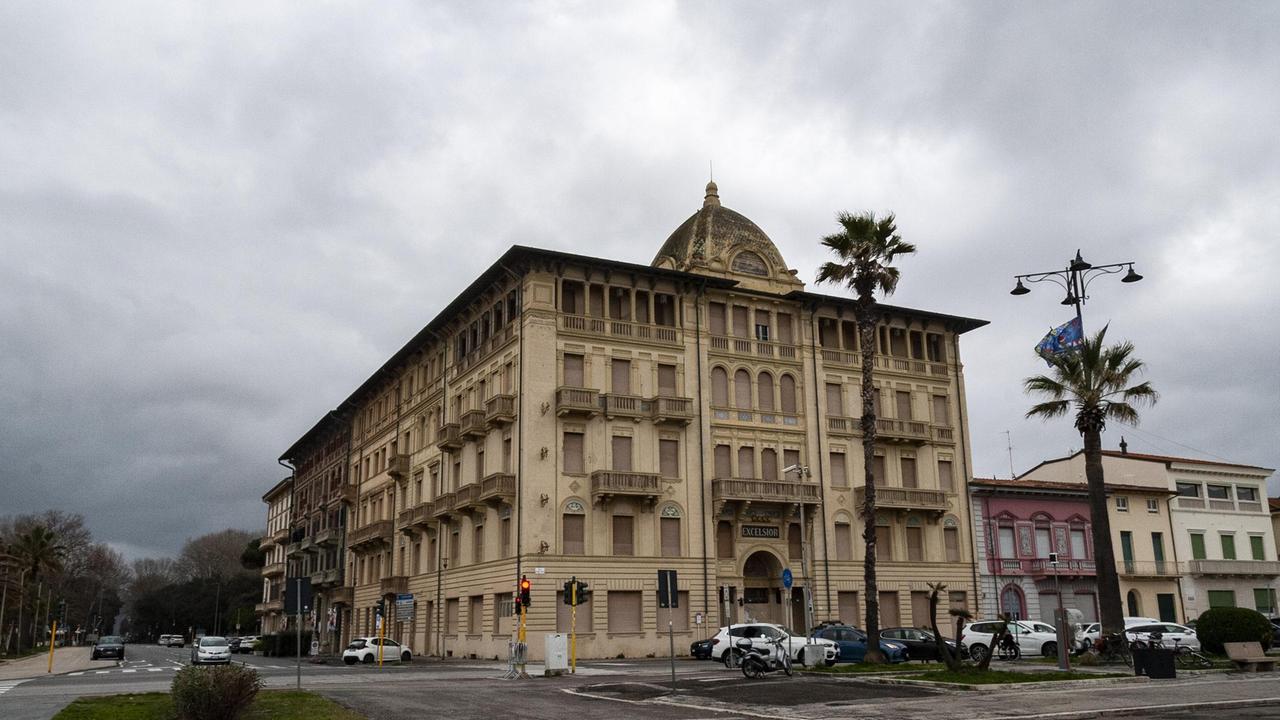 Sorpresa a Viareggio, l’hotel Excelsior riaprirà a 5 stelle: come rinasce il gioiello liberty
