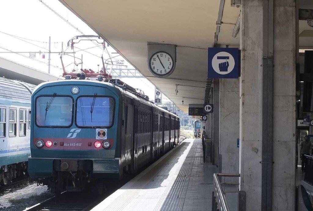 Un vecchio treno simile a quelli in servizio sulla Firenze-Empoli-Siena